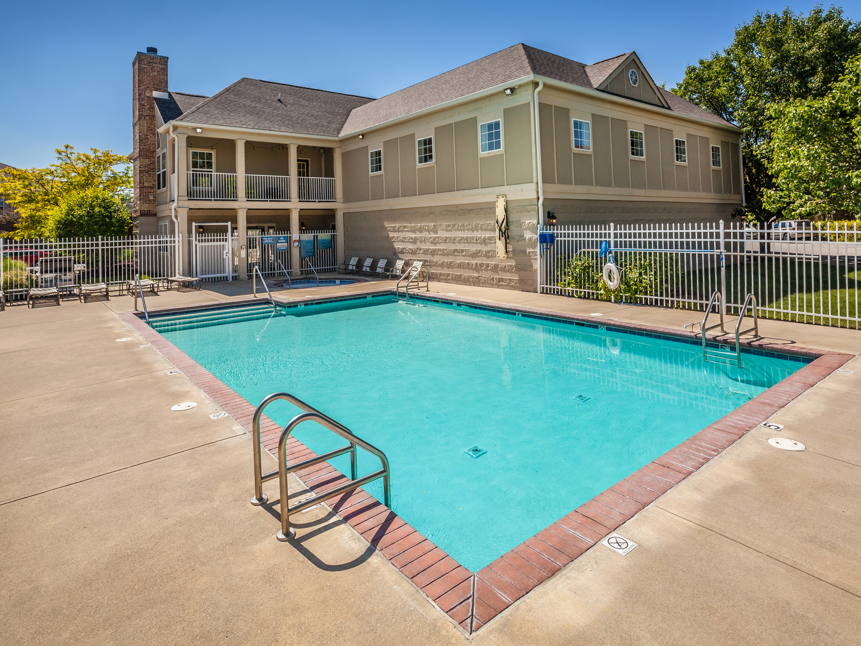 Linden Square The Multifamily Advisory Group at Cushman & Wakefield